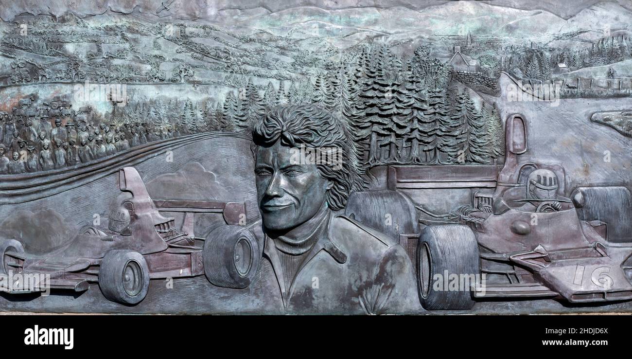 Il monumento a Thomas Maldwyn Pryce un pilota di formula 1 ucciso nel Gran Premio del Sud Africa 1977, Ruthin, Denbighshire, Galles del Nord, Regno Unito. Foto Stock