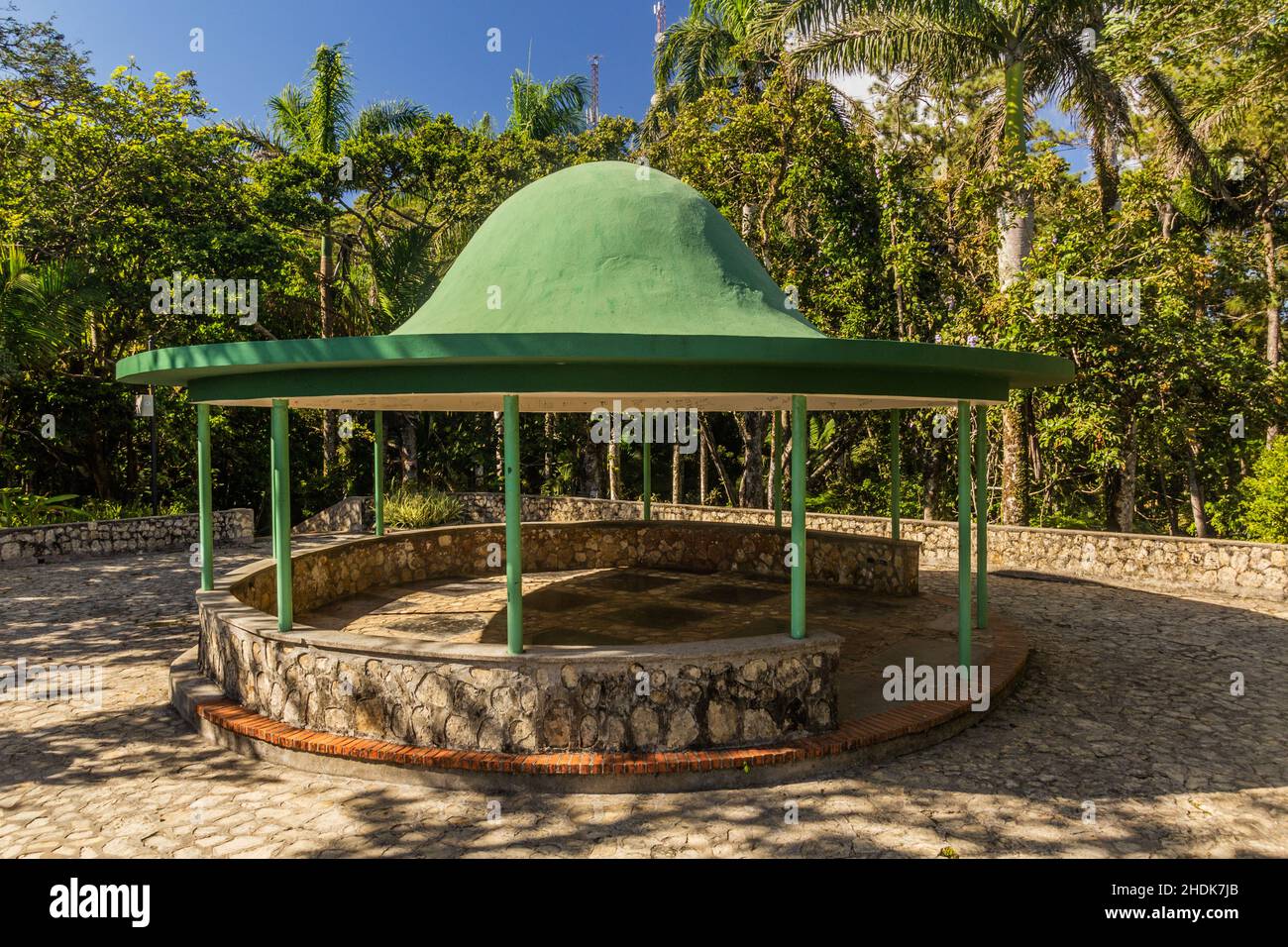 Gazebo nei giardini botanici del monte Pico Isabel de Torres sopra Puerto Plata, Repubblica Dominicana Foto Stock