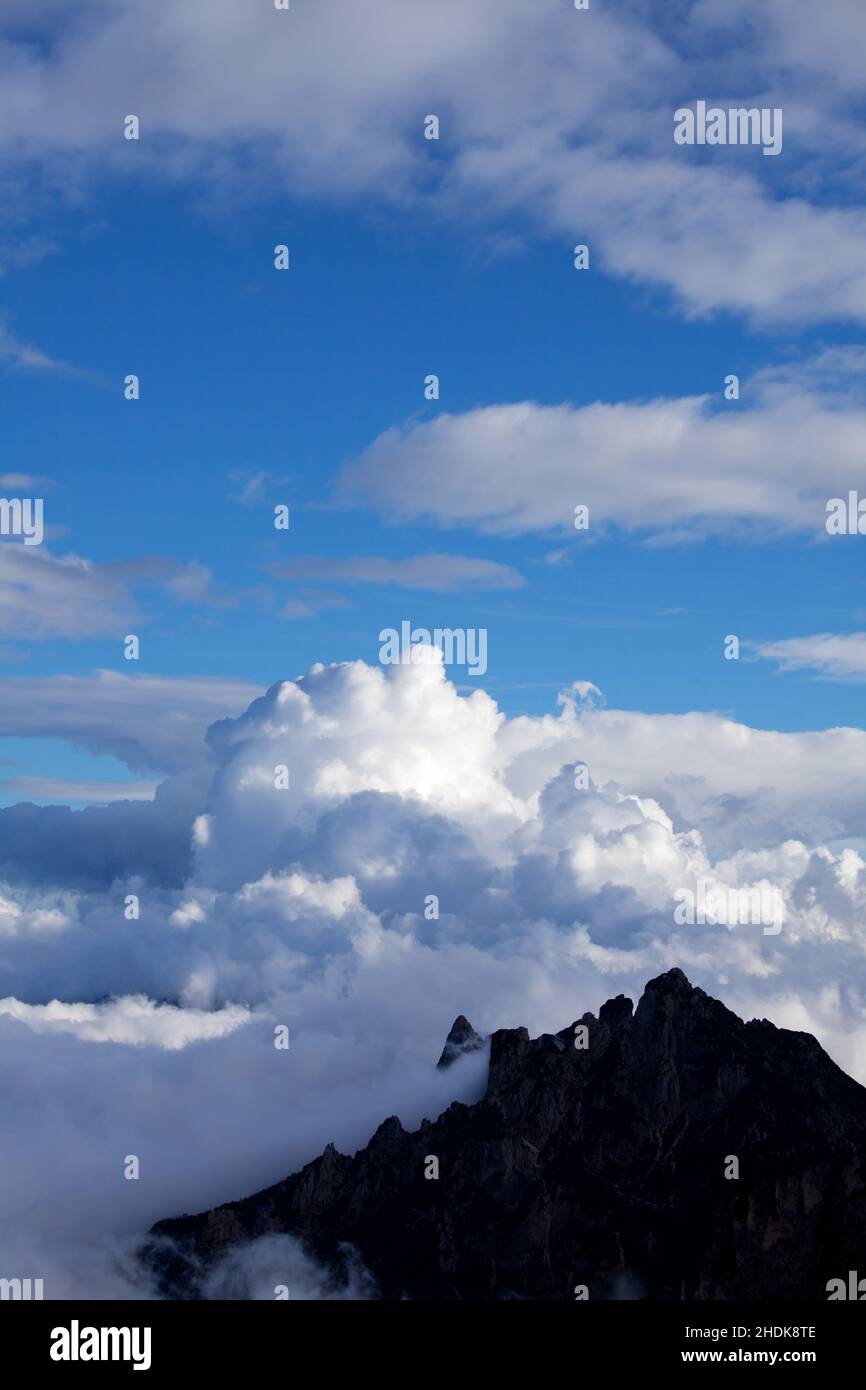 paesaggi nuvolosi, alpine, paesaggi nuvolosi, alpine Foto Stock