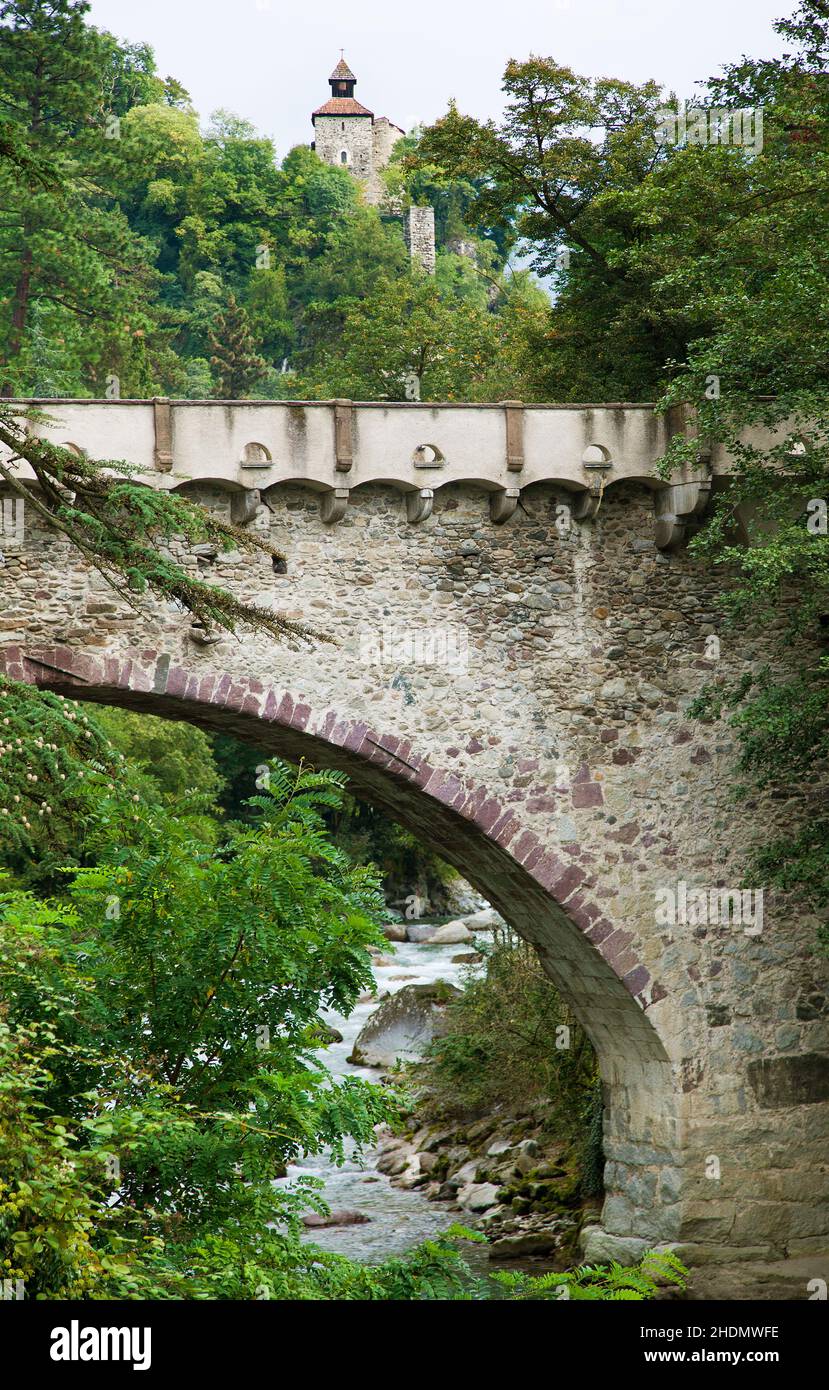 ponte in pietra, passerella in pietra, passer, ponti in pietra, passerelle in pietra Foto Stock
