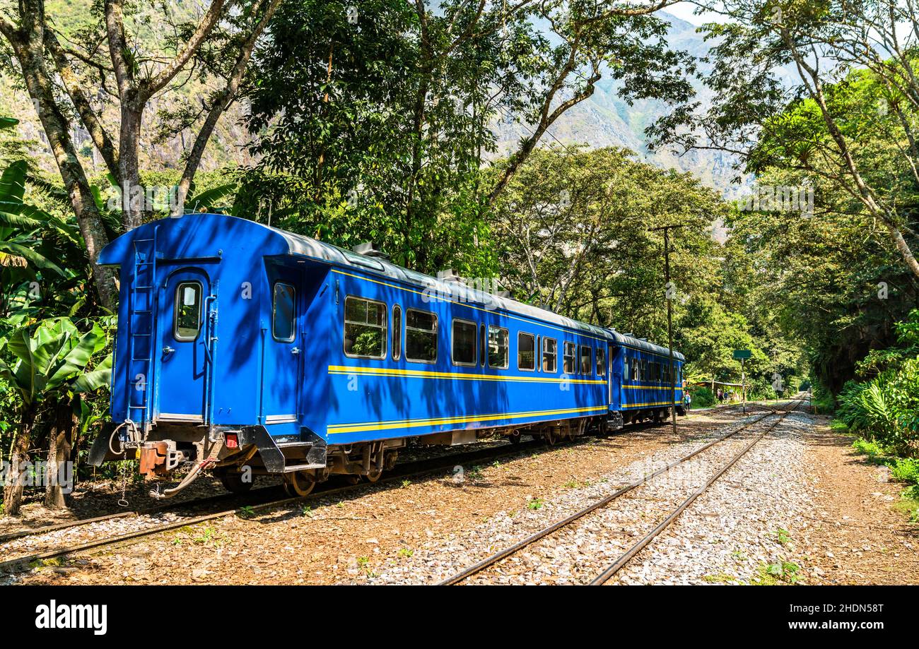 Treno per Machu Picchu alla stazione di Hidroelectrica in Perù Foto Stock