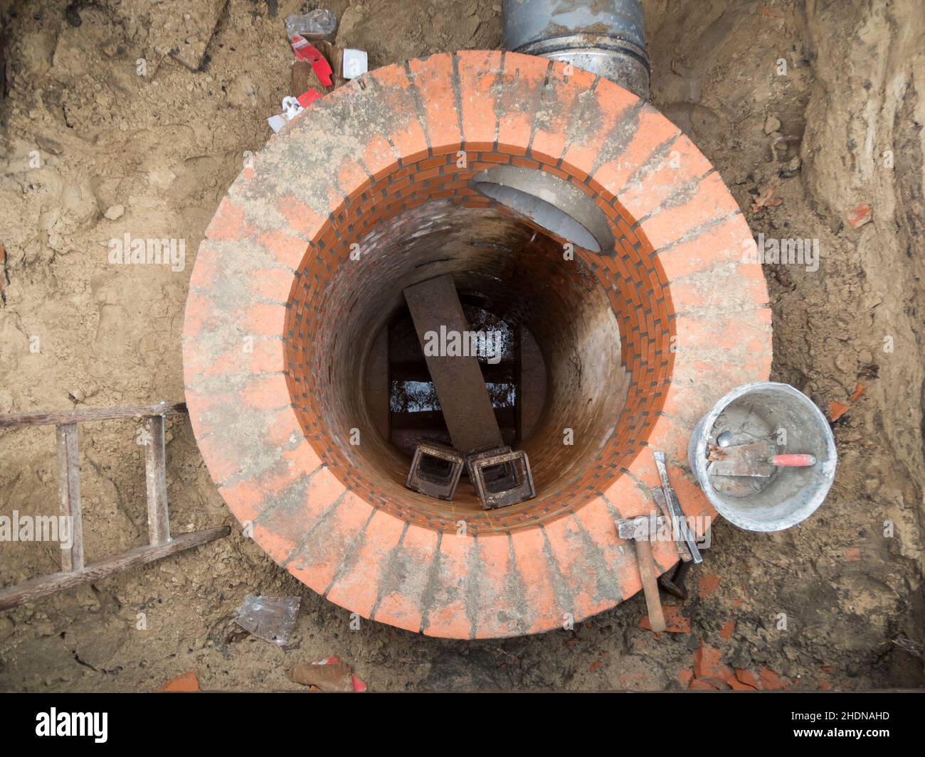 costruzione, drenaggio, costruzione di canali, fognature, costruzioni, drenaggi, canne, fogne Foto Stock