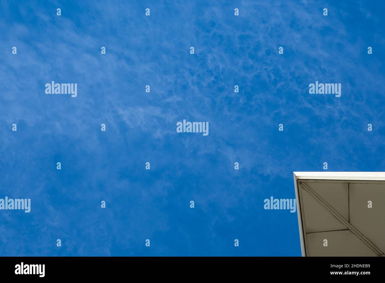 cielo, bordo del tetto, cielo, cieli, bordi del tetto Foto Stock