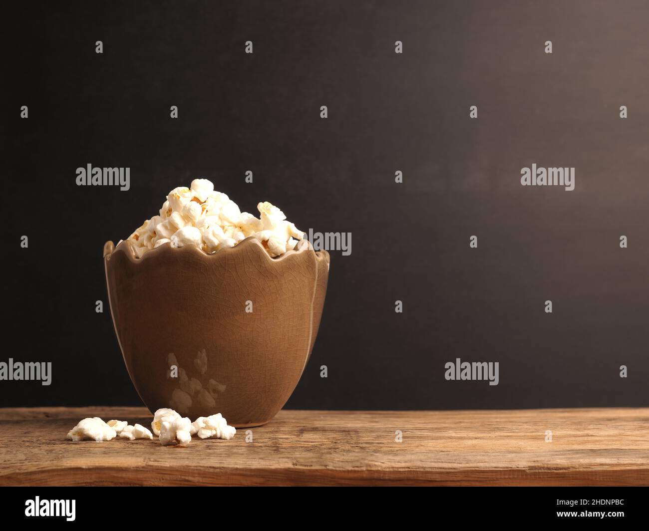 guardare la tv, cinema, popcorn, televisione, tv, cinema, pop corn Foto Stock