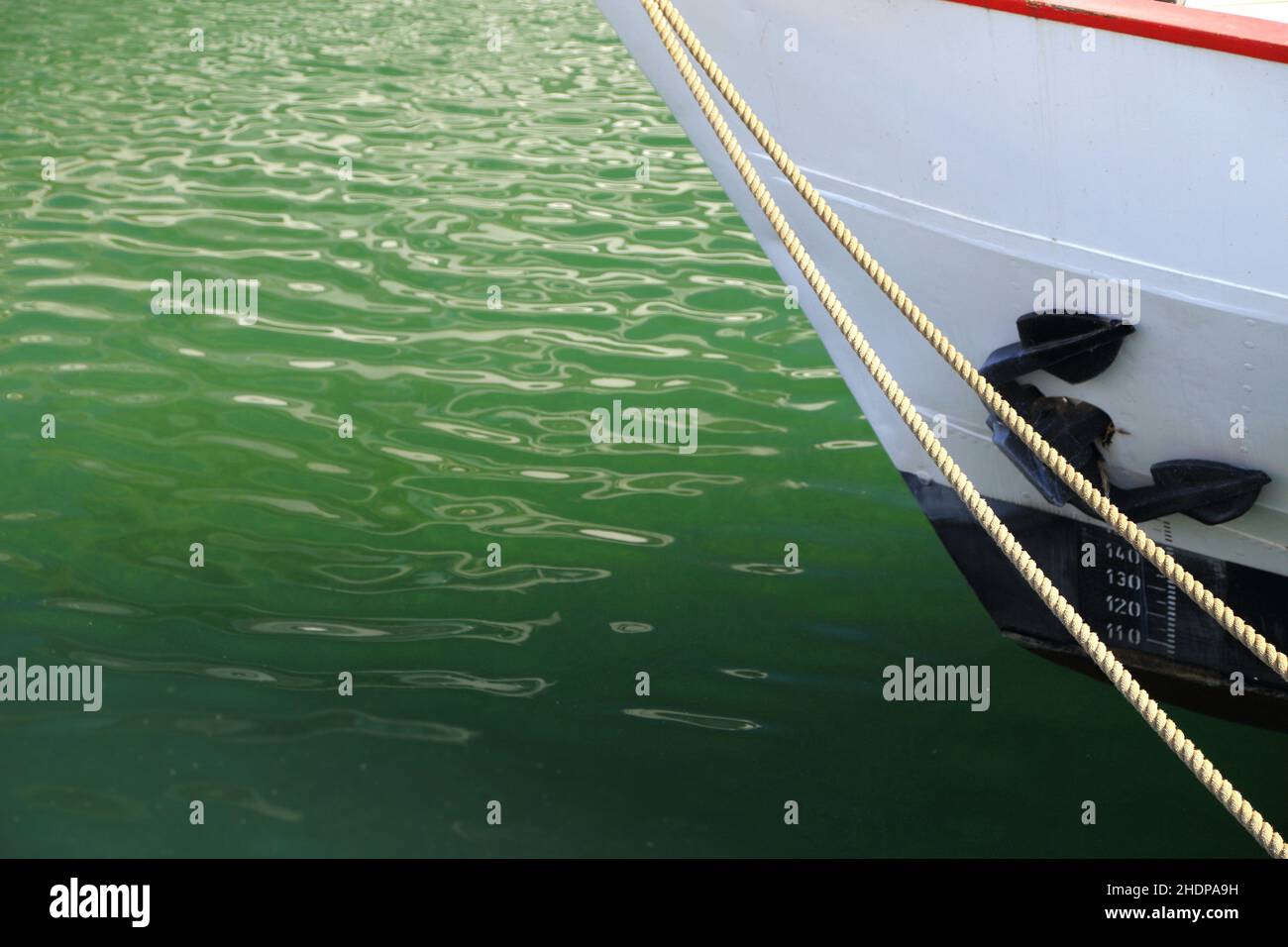 rugiada, prua della nave, rugiada, archi della nave Foto Stock