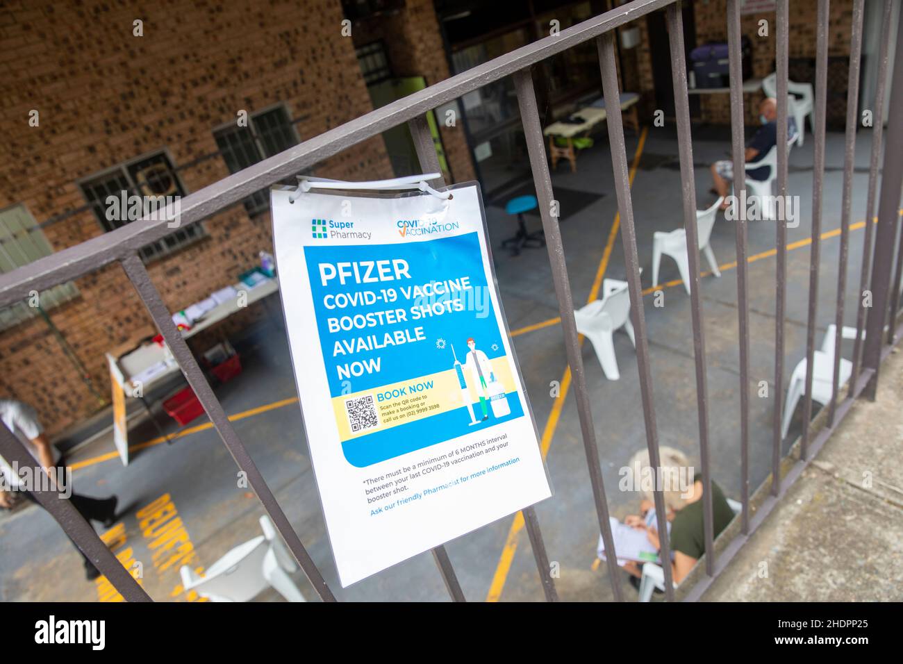 Il giorno in cui il governo del NSW ha annunciato oltre 38000 nuovi casi, australiani conitinue per cercare kit di test antigenici rapidi che sono in gran parte unavaialbe e farmacie lanciare booster jab per coloro che sono vaccinati doppio, Sydney, Australia.Credit martin berry@ alamy live news. Foto Stock