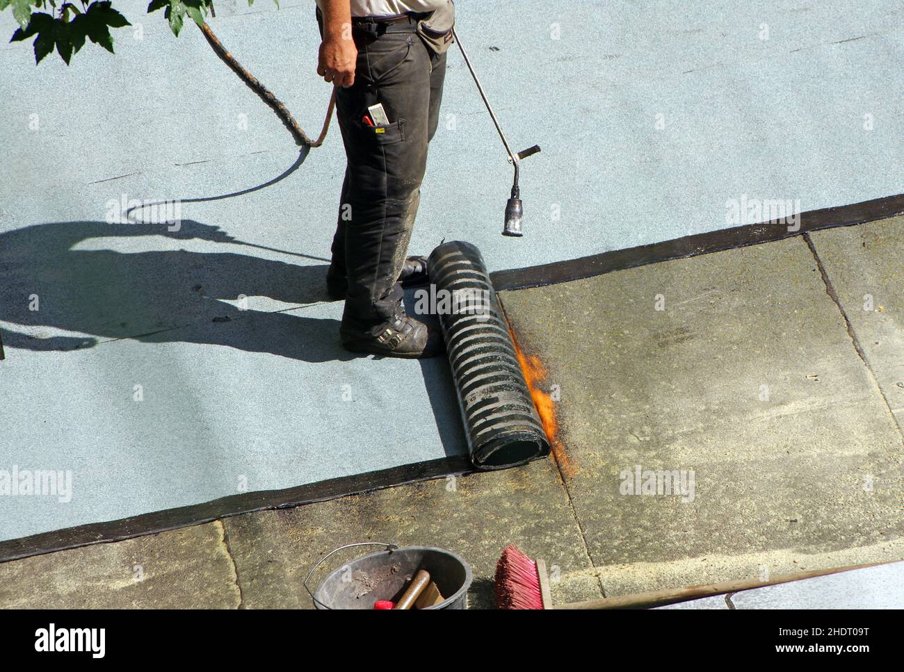 tetto, carta catrame, bitume, caulk, tetti, carta catrame, bitumi, malta Foto Stock