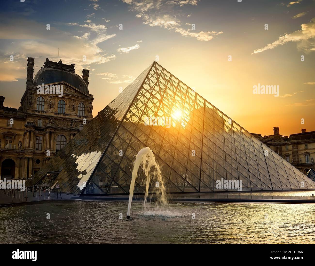 museo, francia, parigi, museo del louvre, piramide di vetro, musei, frances, musee du louvers Foto Stock