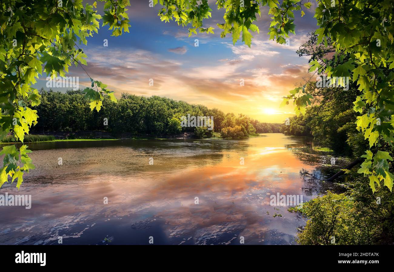 paesaggio, luce della sera, fiume, paesaggi, rurale, scena rurale, scena, scenario, scene, luci serali Foto Stock