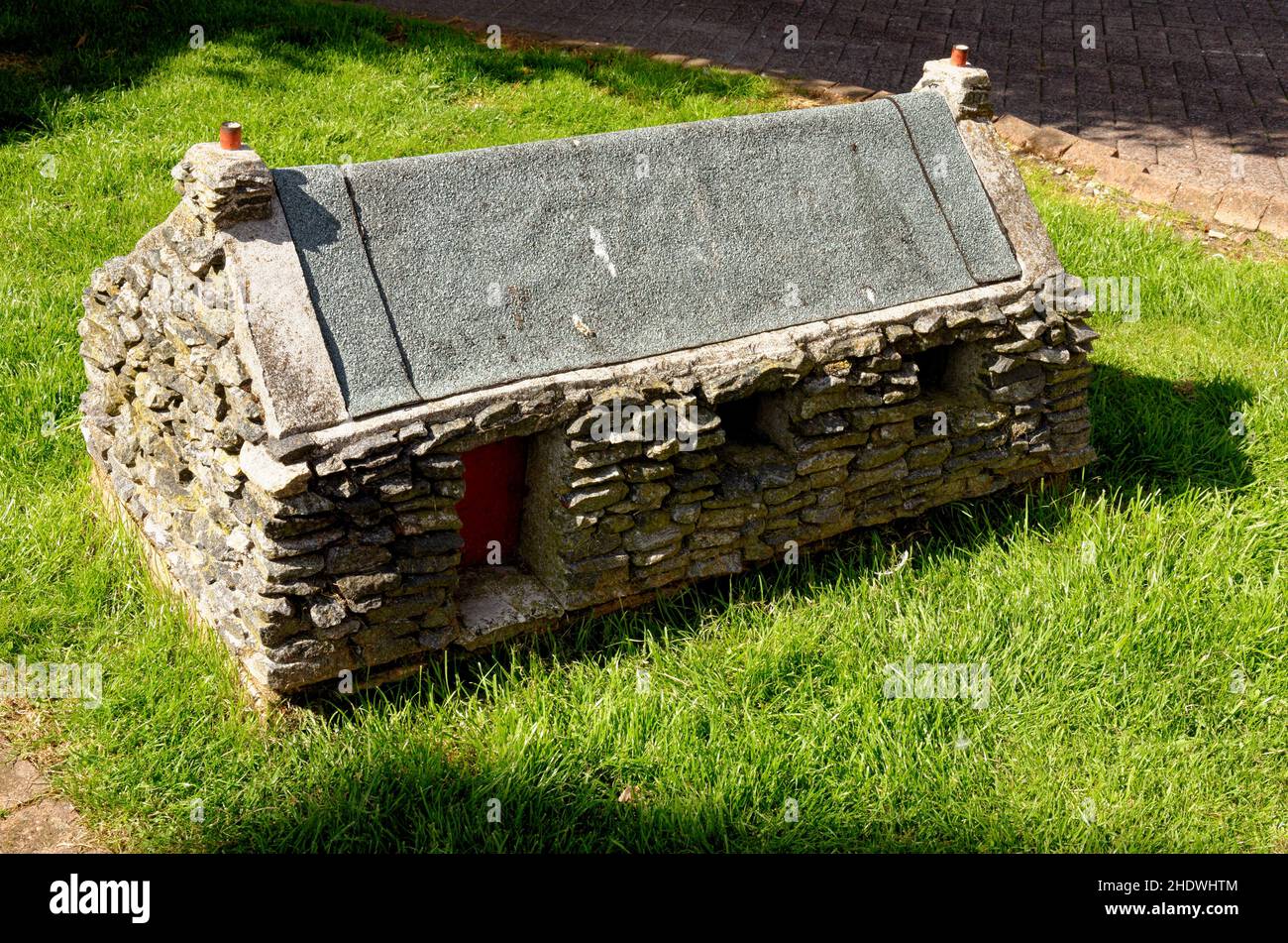 Cimitero nel cortile del municipio, Stornoway, Isola di Lewis, Ebridi esterne, Scozia, Regno Unito - 11th agosto 2012 Foto Stock