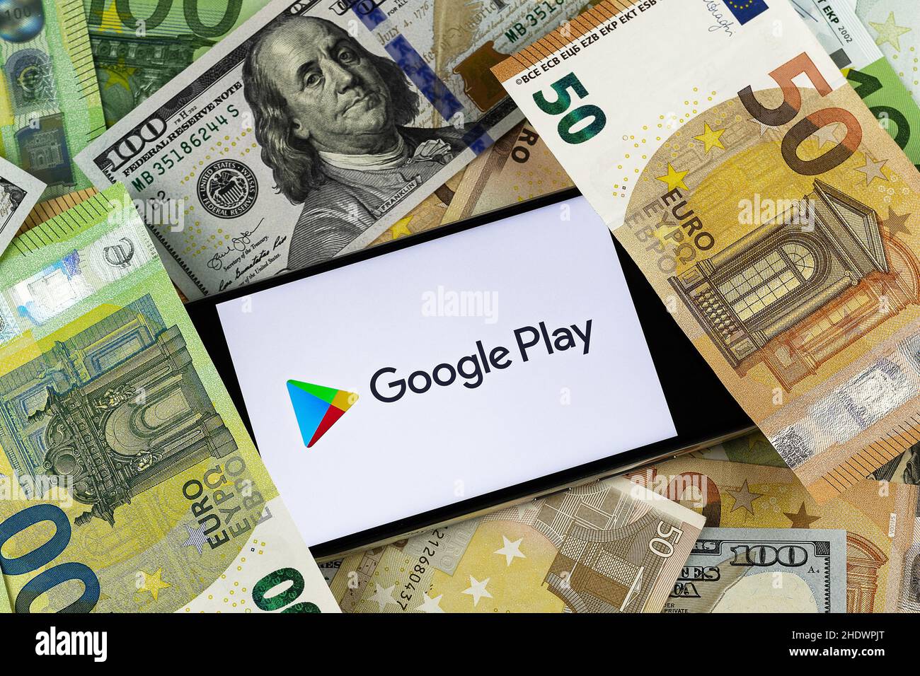 Editoriale Google Play. Foto illustrativa per notizie su Google Play - un servizio di distribuzione digitale Foto Stock