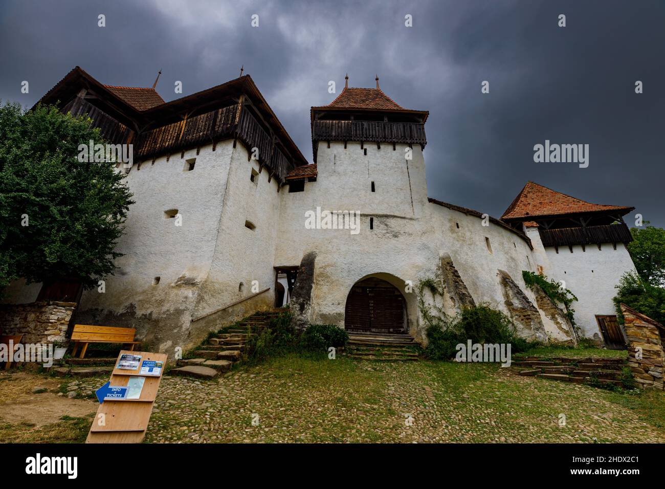 La chiesa fortificata di Visrci in Romania Foto Stock