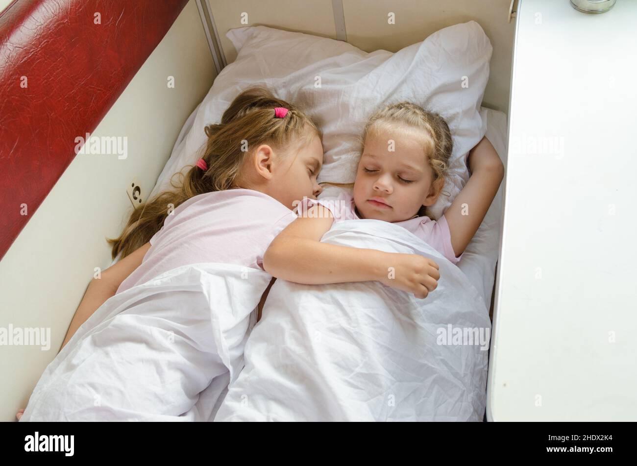 bambino, treno, dormire, bambini, bambini, capretto, capretti, treni, dormire, addormentarsi, per dormire Foto Stock