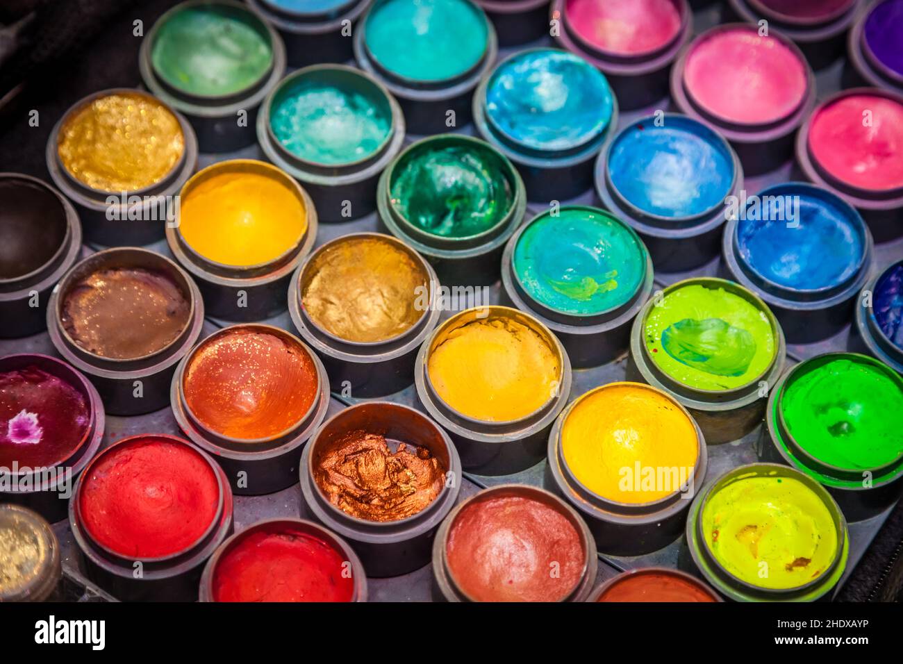 colori e forme, vernice acrilica, colori e forme, vernici acriliche Foto Stock