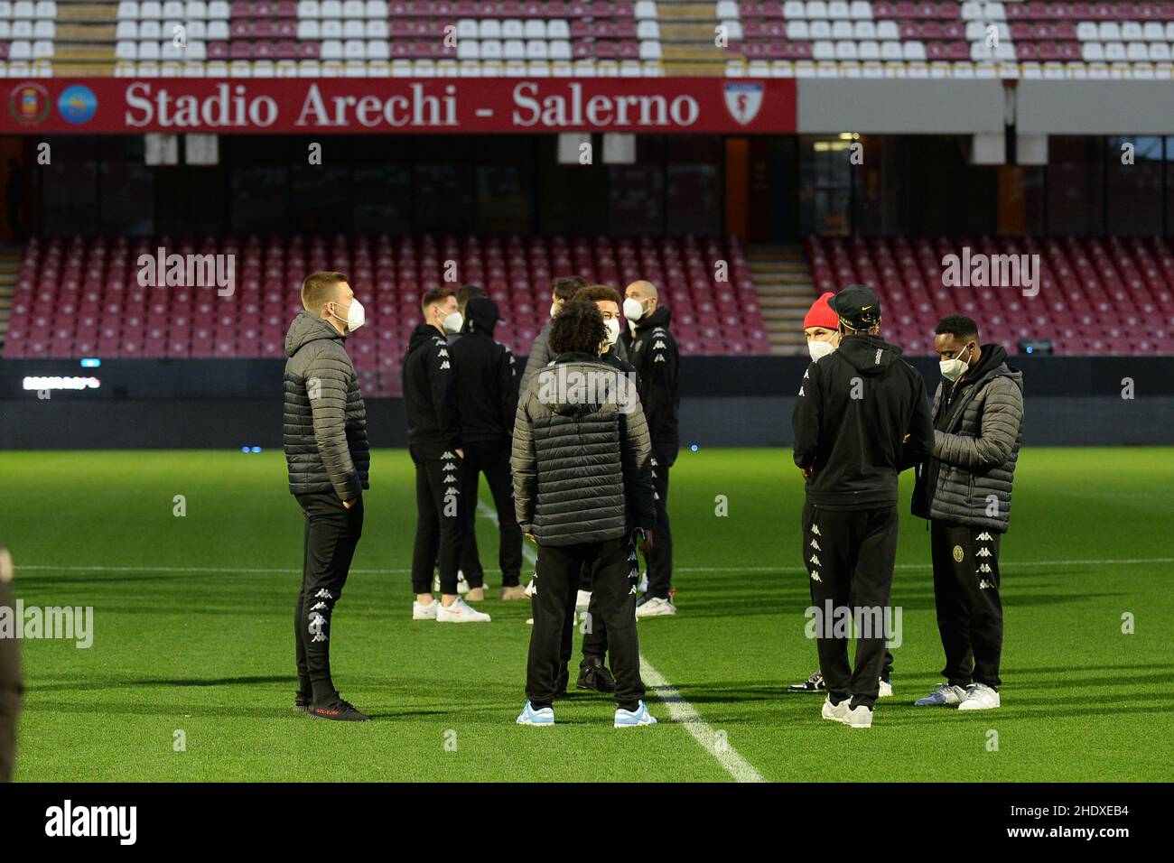 SALERNO, ITALIA - GENNAIO 06: I giocatori del Venezia FC in campo prima della Serie A partita tra gli US Salernitana e il Venezia FC allo Stadio Arechi su Januar Foto Stock