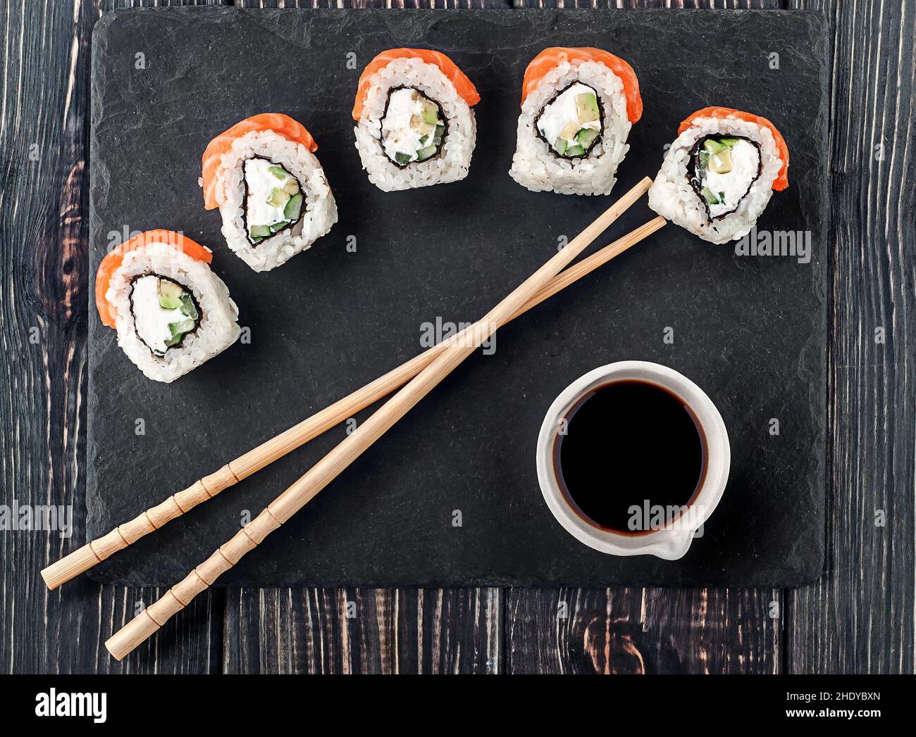 sushi, dentro fuori rotoli, uramaki, sushi, uramakis Foto Stock