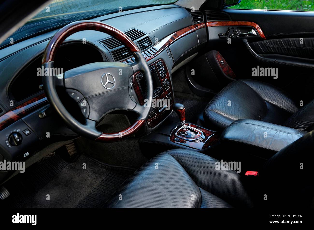 Mercedes -Benz S600 V12, lusso, stile di vita, auto, auto vip, foto Kazimierz Jurewicz Foto Stock