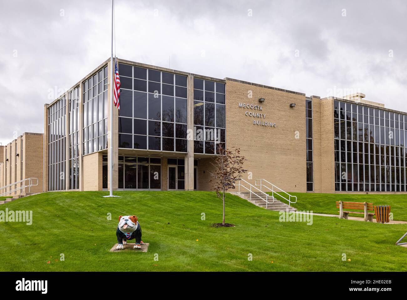 Big Rapids, Michigan, USA - 22 ottobre 2021: Il Mecosta County Building Foto Stock