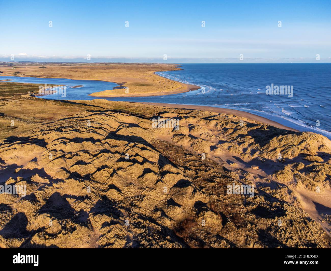 L'estuario del fiume Ythan a Newburgh Beach nell'Aberdeenshire, Scozia, con spiagge sabbiose e dune di sabbia Foto Stock