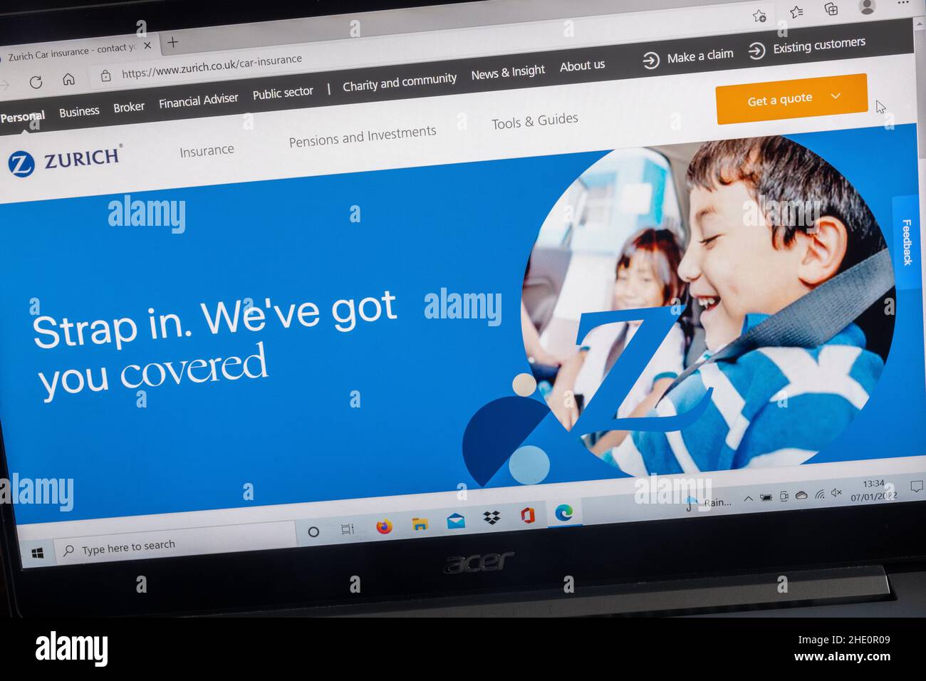 Sito web della compagnia assicurativa di Zurigo su un computer portatile, Regno Unito. Pagina assicurazione auto. Foto Stock