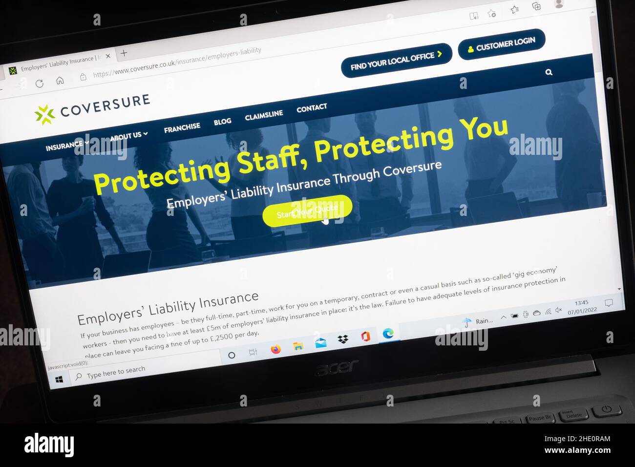 Sito Web della società Coversure Insurance Services sullo schermo di un computer portatile. Pagina assicurazione responsabilità civile dei datori di lavoro. Foto Stock