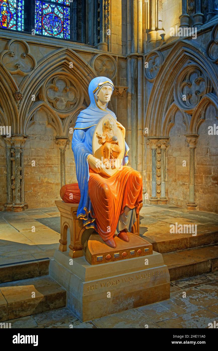 Regno Unito, Lincolnshire, Cattedrale di Lincoln, la scultura della Beata Vergine Maria di Lincoln Foto Stock