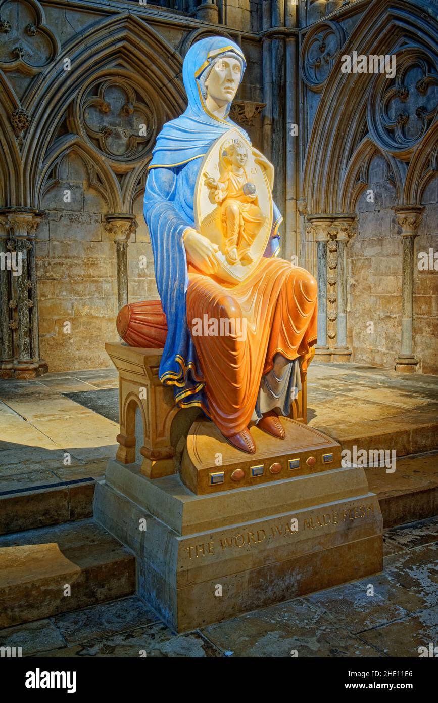 Regno Unito, Lincolnshire, Cattedrale di Lincoln, la scultura della Beata Vergine Maria di Lincoln Foto Stock