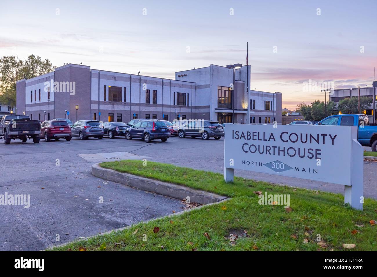 Mount Pleasant, Michigan, USA - 22 ottobre 2021: Il tribunale della contea di Isabella Foto Stock