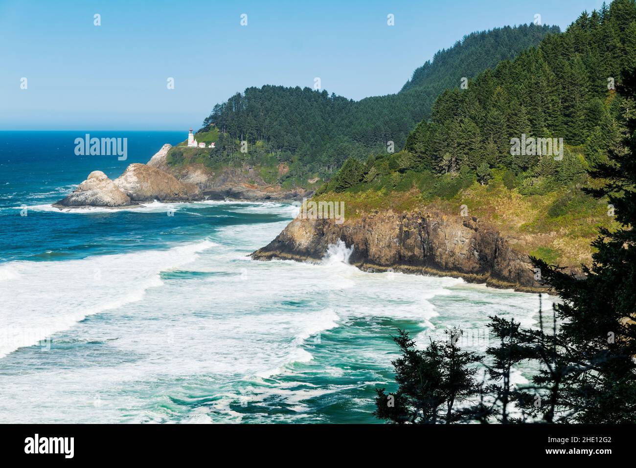 Faro di Heceta Head; punto panoramico di Heceta Head Lighthouse state; tra Yachats e Firenze; Oceano Pacifico; costa dell'Oregon; USA Foto Stock