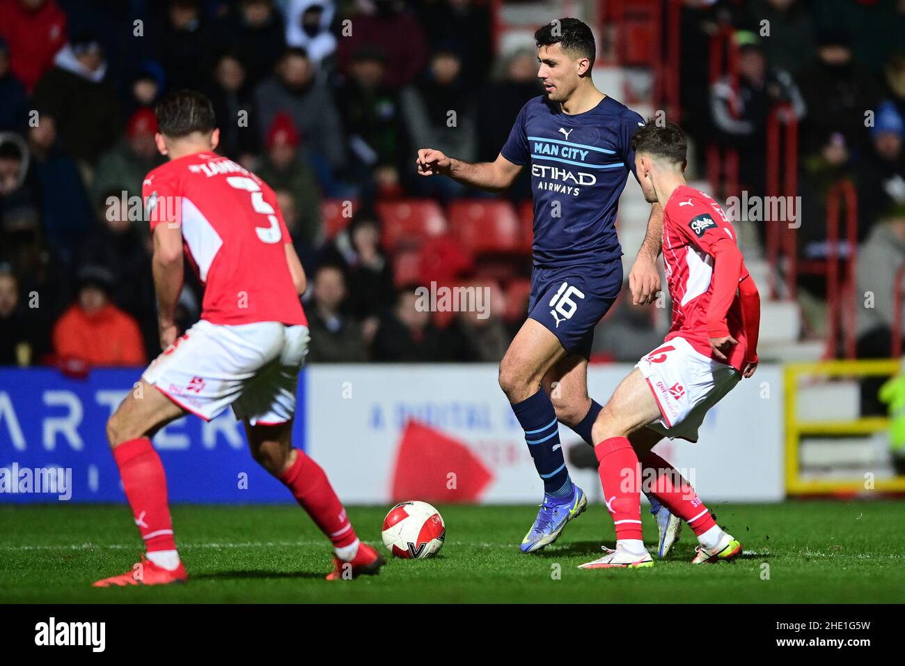 Swindon, Inghilterra, 7th gennaio 2022. Rodri di Manchester City durante la partita di Emirates fa Cup al County Ground, Swindon. Il credito d'immagine dovrebbe leggere: Ashley Crowden / Sportimage Credit: Sportimage/Alamy Live News Foto Stock