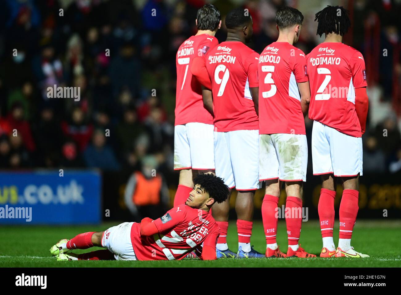 Swindon, Inghilterra, 7th gennaio 2022. Kaine Kesler Hayden di Swindon Town durante la partita di Emirates fa Cup al County Ground di Swindon. Il credito d'immagine dovrebbe leggere: Ashley Crowden / Sportimage Credit: Sportimage/Alamy Live News Foto Stock
