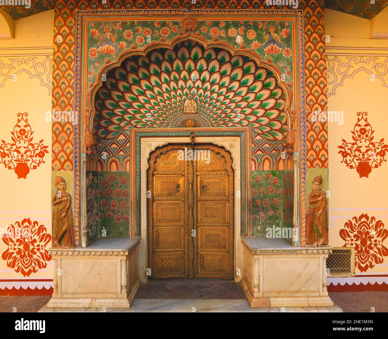 Lotus porta d'ingresso nella città rosa al Palazzo della città di Jaipur, India Foto Stock