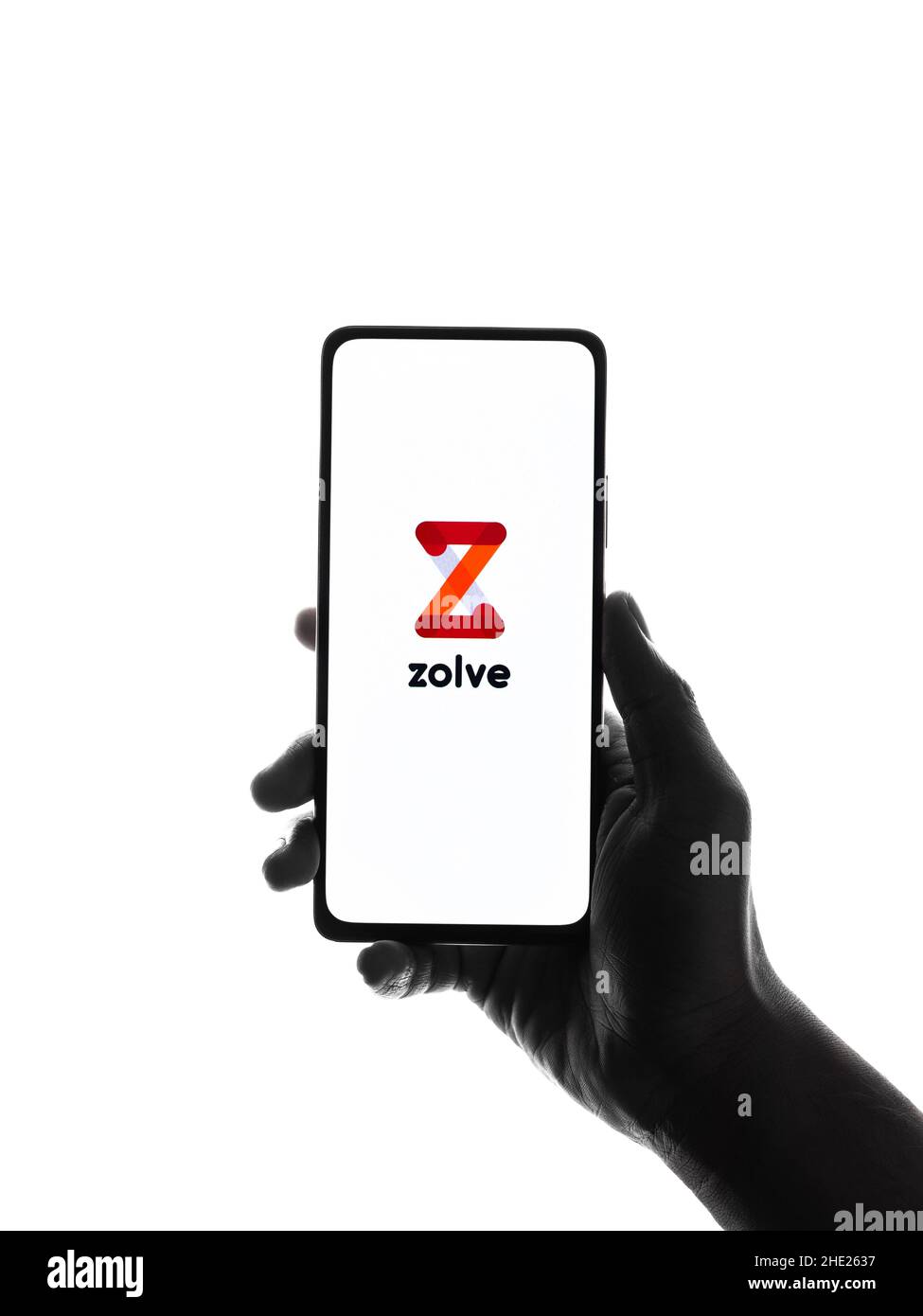 West Bangal, India - 15 dicembre 2021 : logo Zolve sullo schermo del telefono immagine stock. Foto Stock