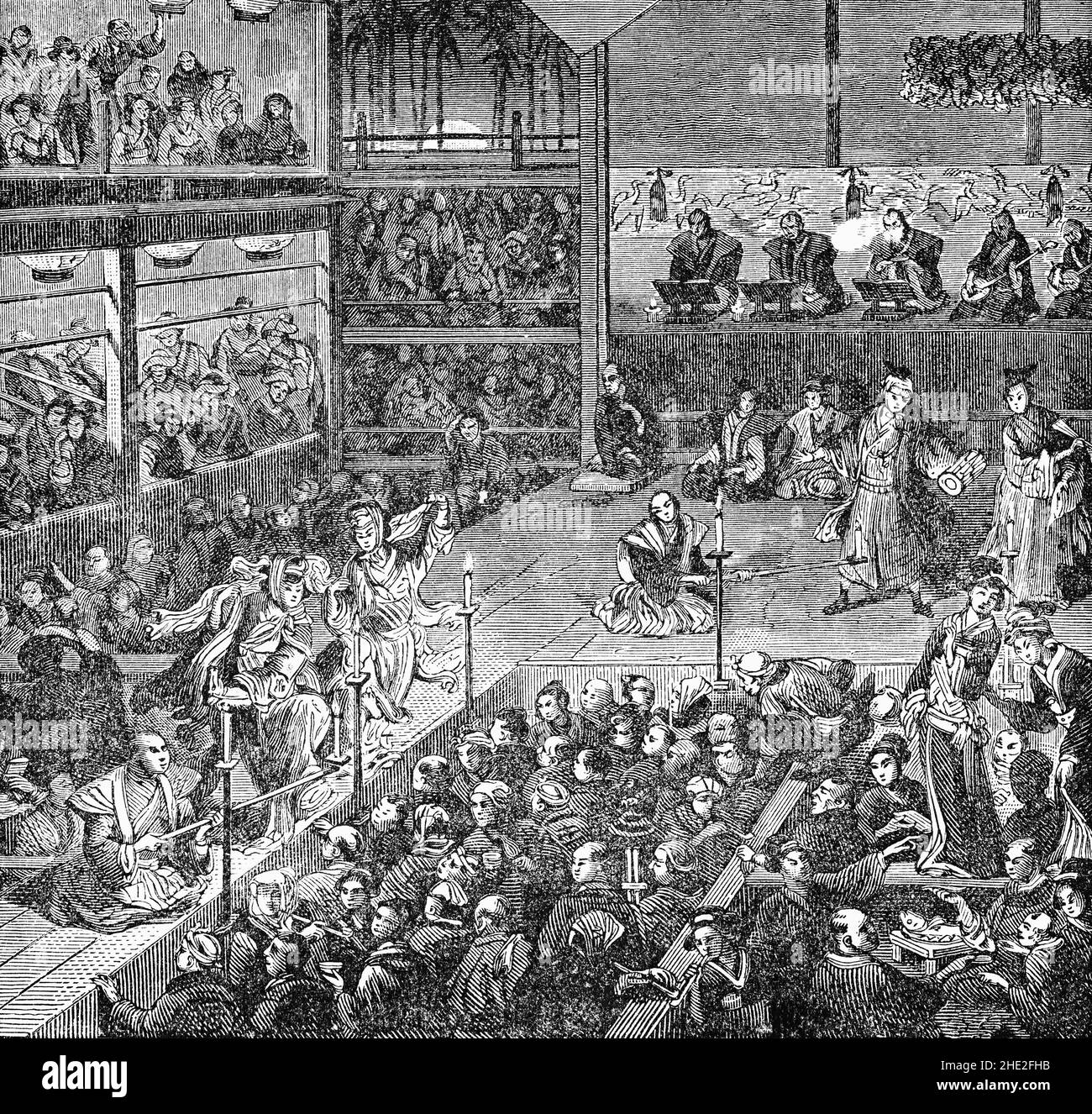 Un'illustrazione di fine 19th secolo di uno spettacolo in un teatro giapponese, tra le più antiche tradizioni teatrali del mondo. Il teatro tradizionale include Noh, un dramma spirituale, e il suo accompagnamento comico kyōgen; kabuki, una tradizione teatrale di danza e musica; bunraku, burattini; e yose, un dramma parlato. Foto Stock