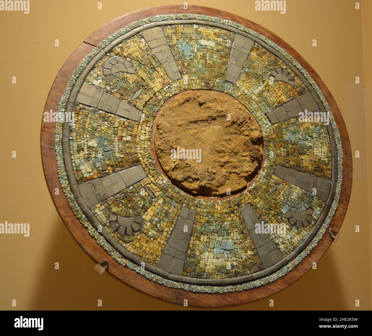 Disco solare o Tezcacuitlapilli trovati nel palazzo bruciato di Tula. Foto Stock