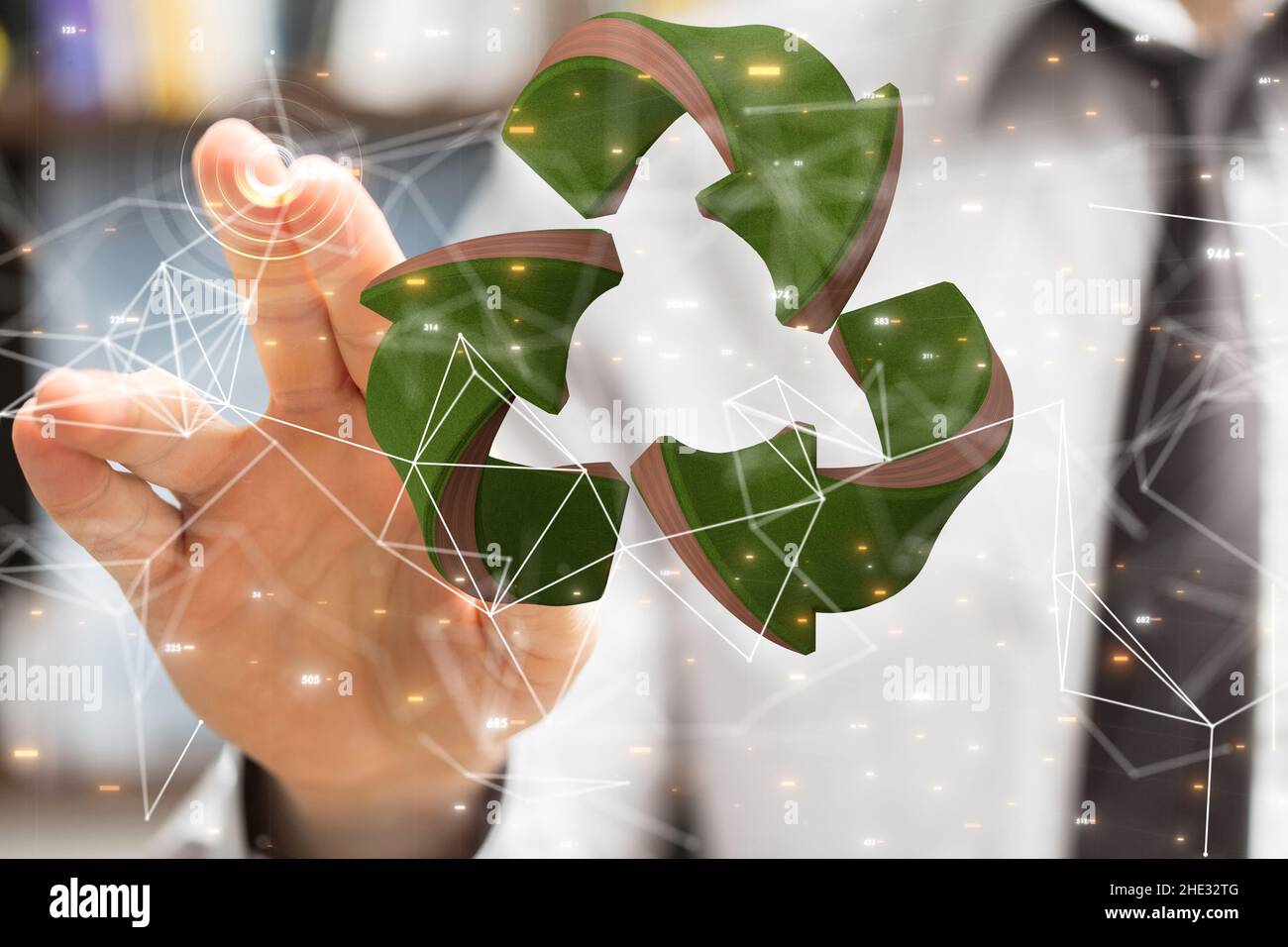 Un uomo d'affari che punta ad una resa digitale di un concetto di riciclaggio segno-ambiente Foto Stock