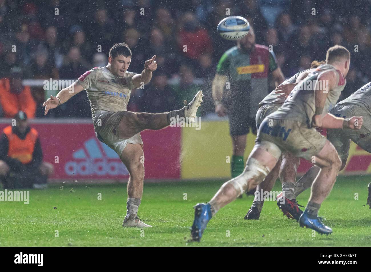 LONDRA, REGNO UNITO. 08th, Jan 2022. Jack Maunder di Exeter Chiefs in azione durante la Gallagher Premiership Rugby Round 13 Match tra Harlequins vs Exeter Chiefs allo Stoop Stadium sabato 08 gennaio 2022. LONDRA INGHILTERRA. Credit: Takaimages/Alamy Live News Foto Stock