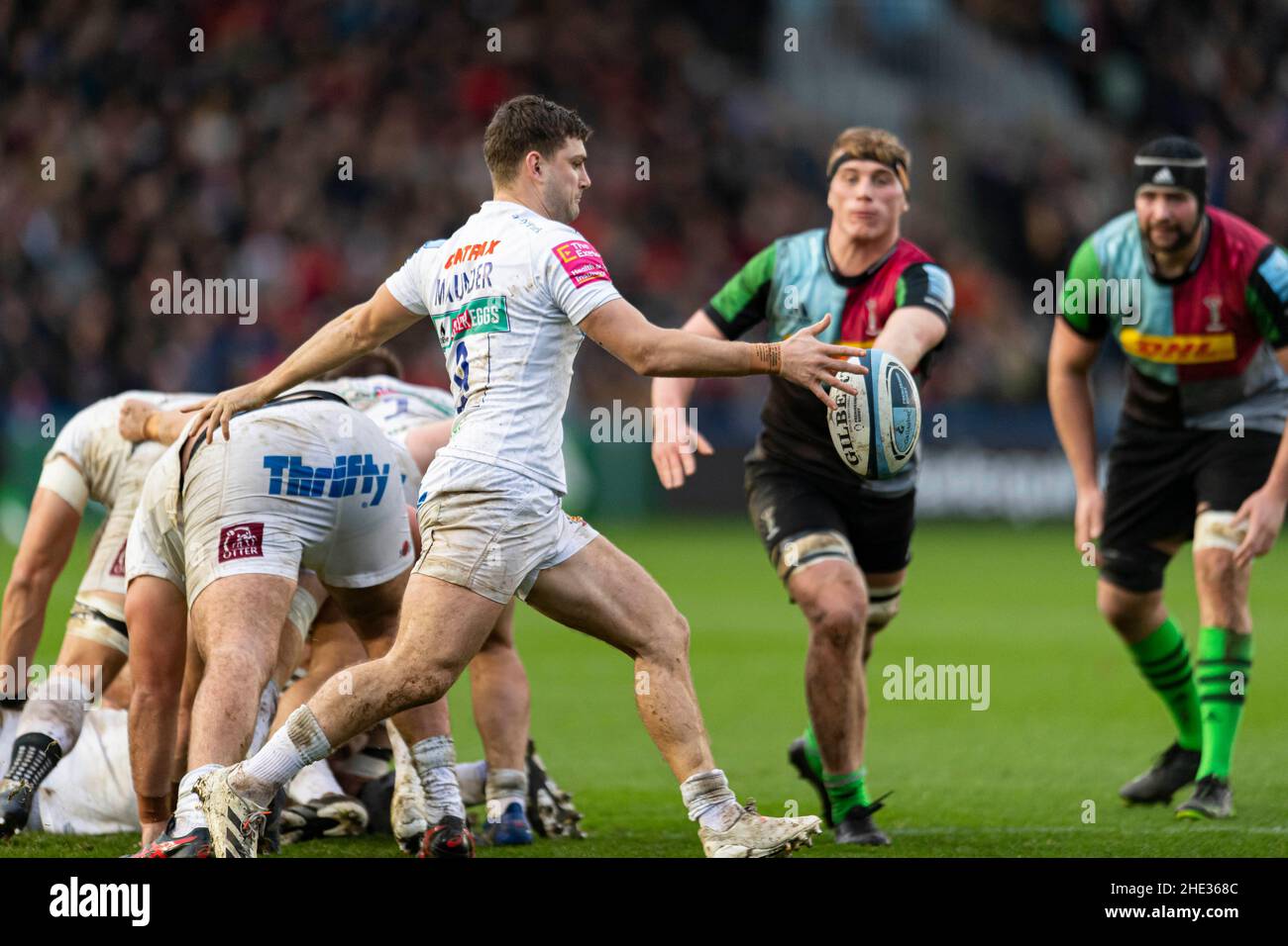 LONDRA, REGNO UNITO. 08th, Jan 2022. Jack Maunder di Exeter Chiefs (centro) in azione durante la Gallagher Premiership Rugby Round 13 Match tra Harlequins vs Exeter Chiefs allo Stoop Stadium sabato 08 gennaio 2022. LONDRA INGHILTERRA. Credit: Takaimages/Alamy Live News Foto Stock