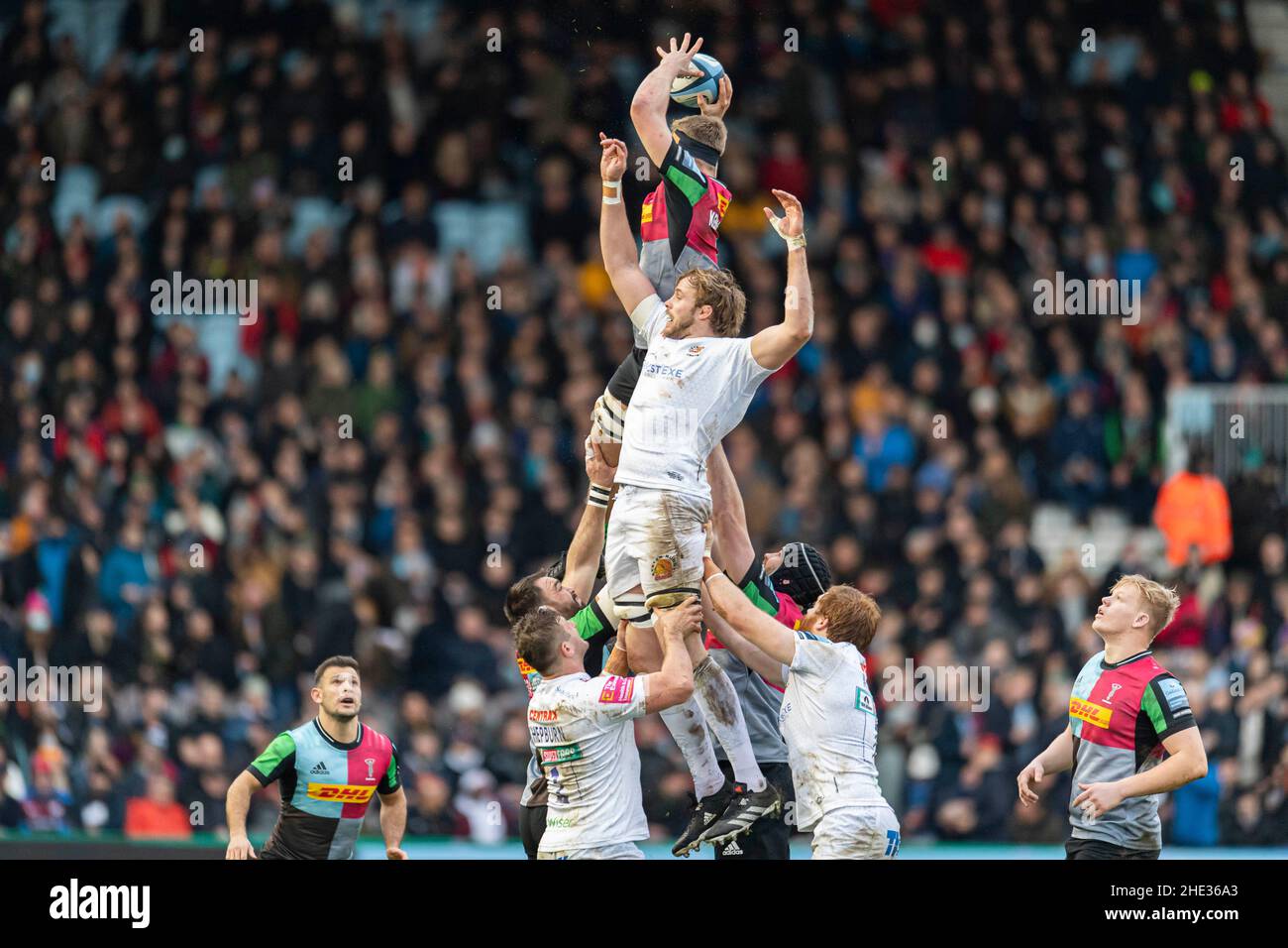 LONDRA, REGNO UNITO. 08th, Jan 2022. Luke Kenningham di Harlequins ha catturato la palla line-out durante Gallagher Premiership Rugby Round 13 Match tra Harlequins vs Exeter capi allo Stoop Stadium il sabato 08 gennaio 2022. LONDRA INGHILTERRA. Credit: Takaimages/Alamy Live News Foto Stock