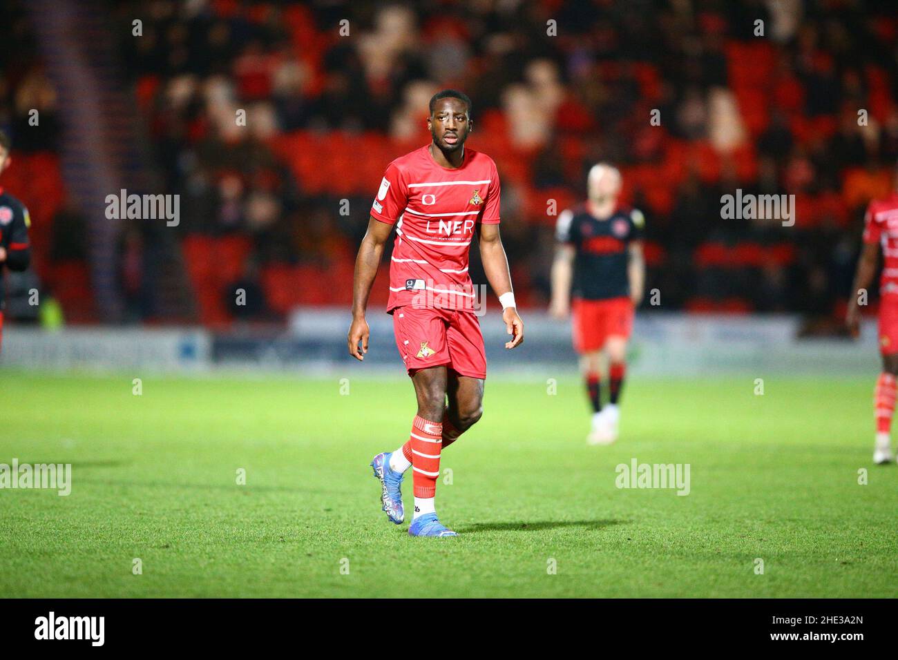 Eco-Power Stadium Doncaster, Inghilterra - 8th gennaio 2022 Joseph Olowu (5) di Doncaster - durante la EFL League One Match Doncaster v Fleetwood, Eco-Power Stadium Doncaster il 8th gennaio 2022 Credit: Arthur Haigh/WhiteRosePhotos/Alamy Live News Foto Stock
