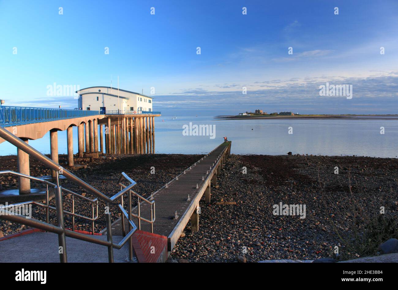 Vista dell'isola di Piel dall'isola di Roa Foto Stock