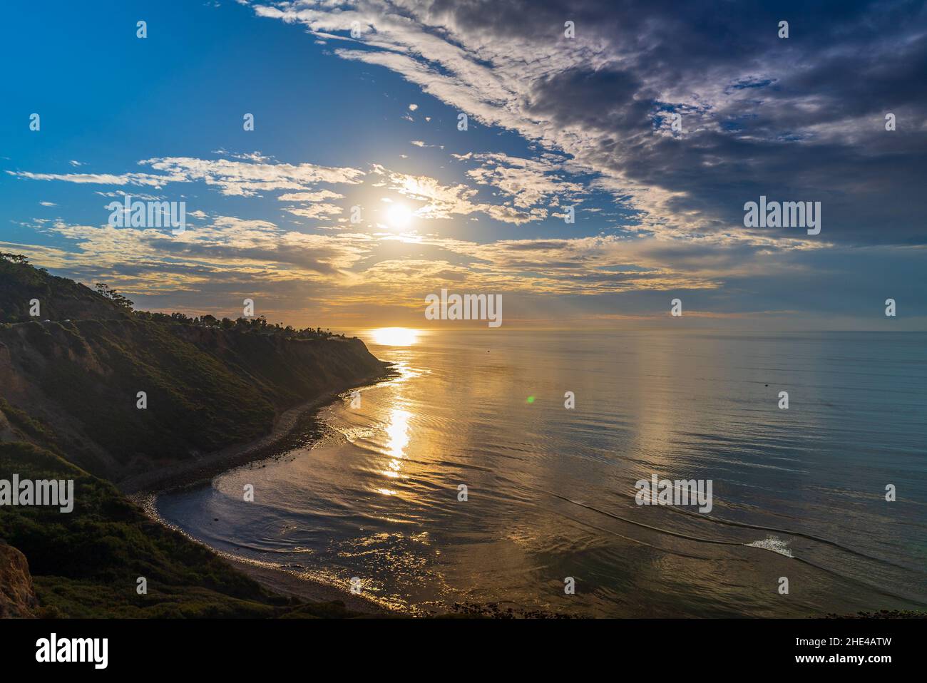 Vista panoramica della costa di Rancho Palos Verdes all'alba, Los Angeles County, California Foto Stock