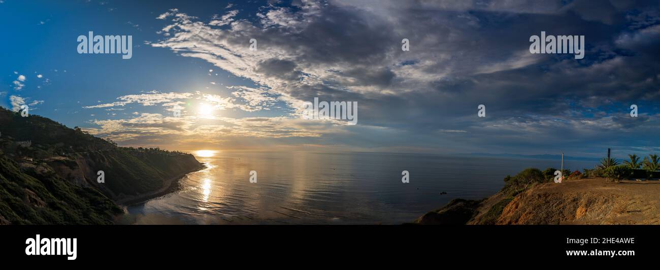 Una vista panoramica della costa di Rancho Palos Verdes al mattino presto, Los Angeles County, California Foto Stock