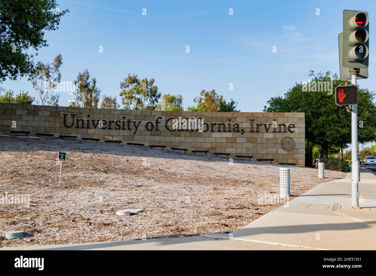 California, MAGGIO 3 2016 - Sunny view del segno della University of California Irvine Foto Stock