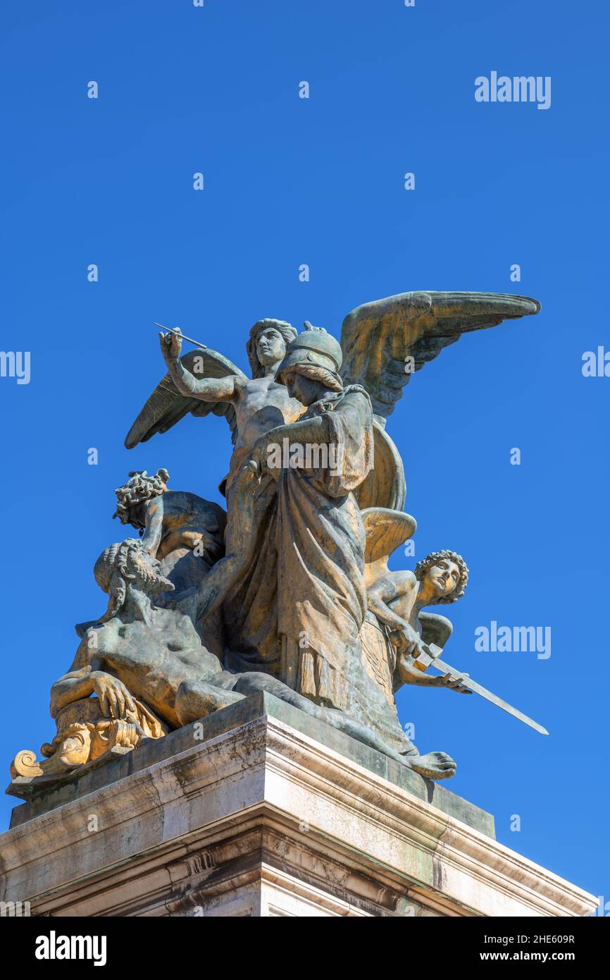 Roma, Italia, la scultura pensata di Giulio Monteverde al Monumento Vittorio Emanuele II (Vittoriano), altare della Patria Foto Stock
