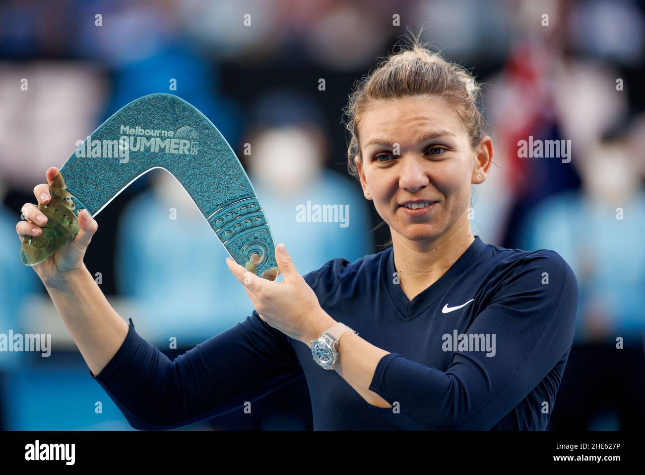 SIMONA HALEP (ROU) vince la finale del Melbourne Summer Set 1 Women's Singles 2022 sconfiggendo Veronika Kudermetova (RUS) domenica 2022 gennaio a Melbourne Foto Stock