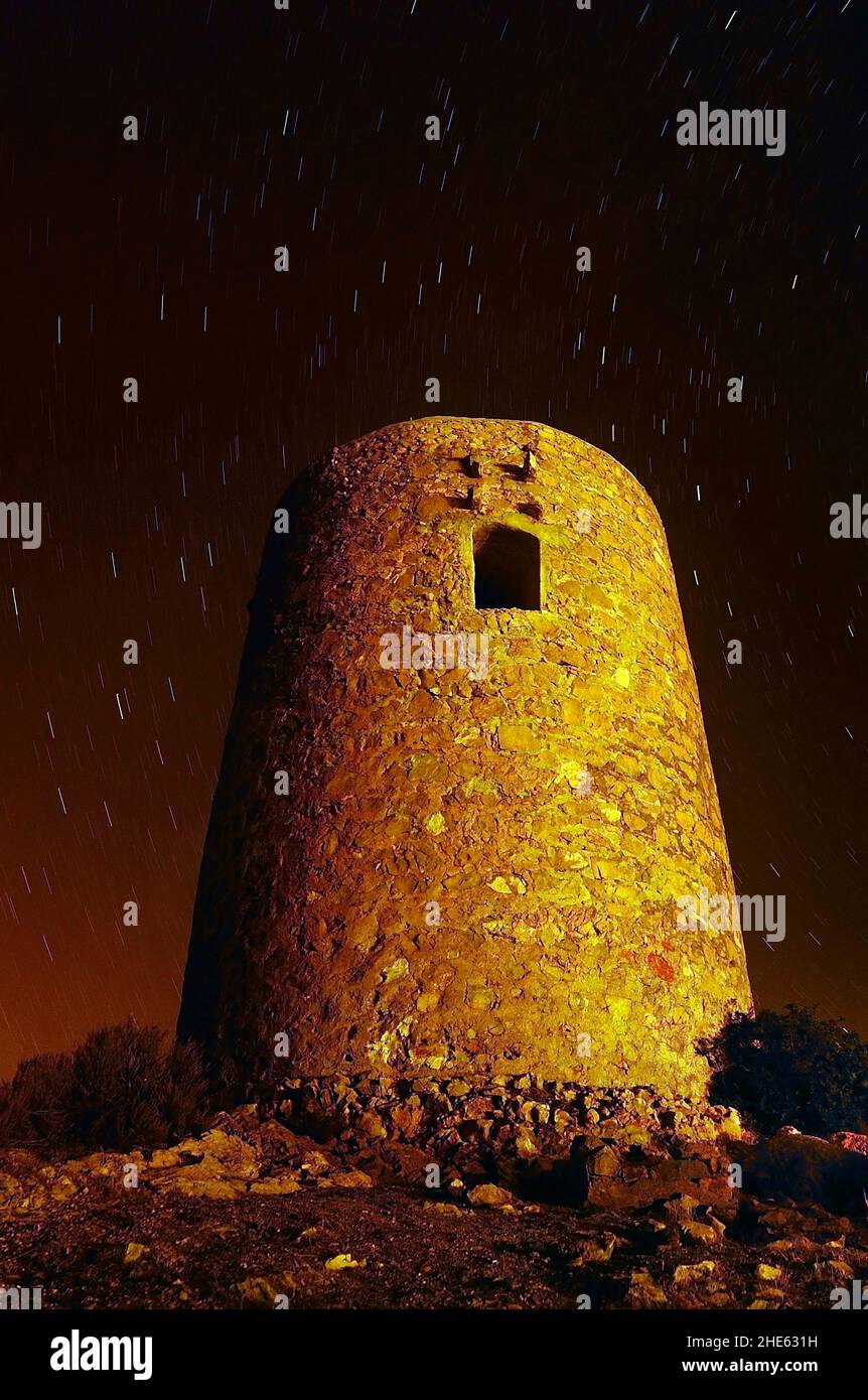 Torre di guardia Cerro gordano ad Almunecar, Granada. Foto Stock