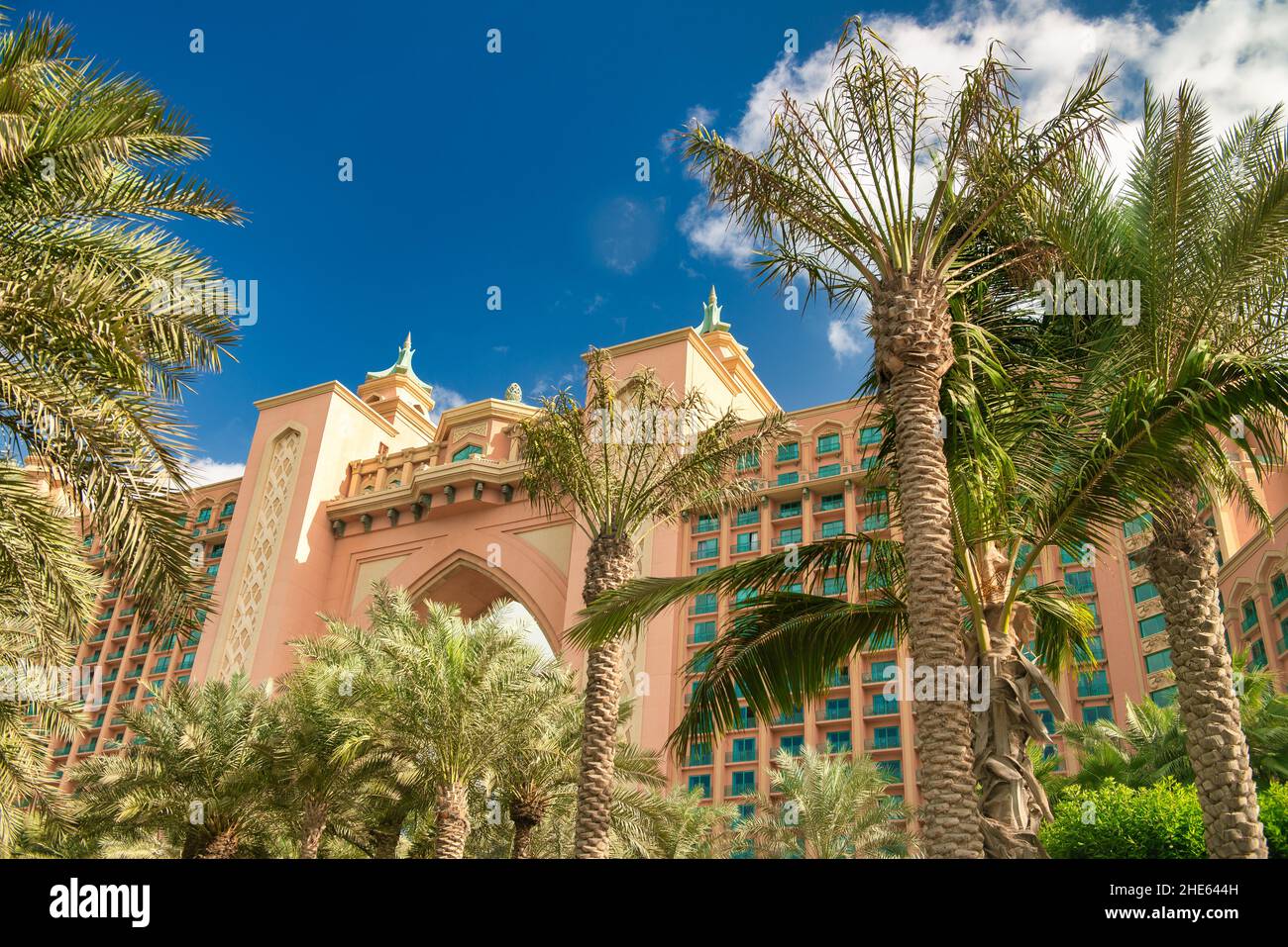 DUBAI, Emirati Arabi Uniti - 10 DICEMBRE 2016: L'Atlantis Hotel è una delle principali attrazioni cittadine di Palm Jumeirah Foto Stock