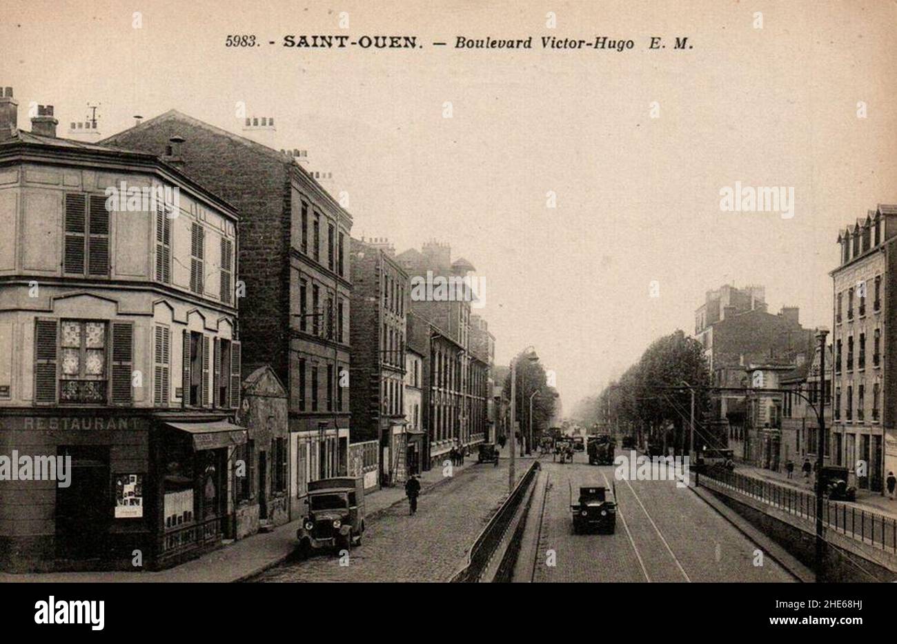 Saint-Ouen.Boulevard Victor-Hugo.Rue Arago.Rue de Clichy.Vue du pont ferroviaire. Foto Stock