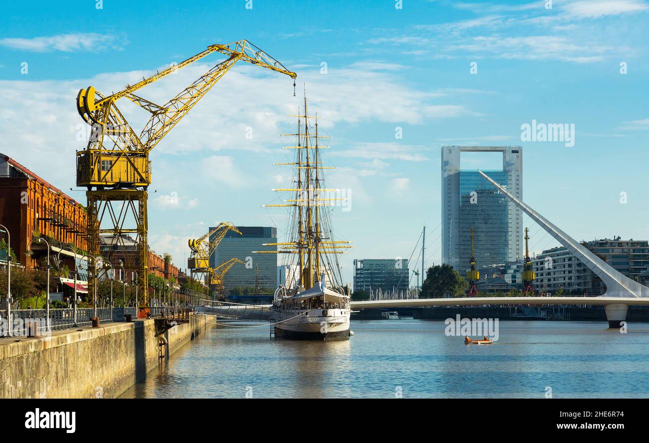Argine e porto (Puerto Madero), Buenos Aires Foto Stock